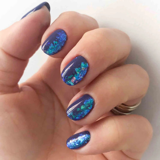 Bio Sculpture Essence Glitter Bubblegum Blue 5g – ultra-fine bubblegum blue glitter for sparkling, creative nail art designs