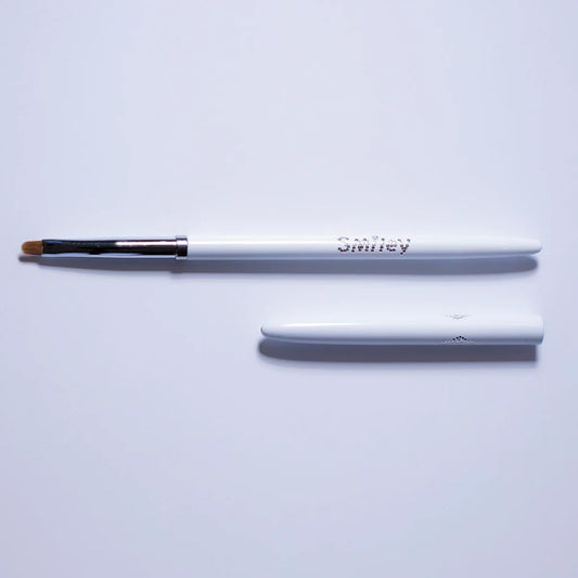 Bio Sculpture Smiley Brush No. 4 – vegan, professional-grade gel brush with a precision flat tip and cheerful smiley design for flawless gel application